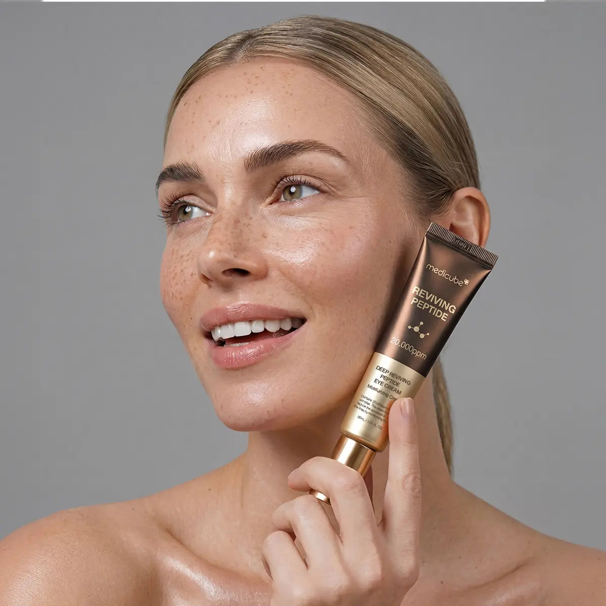 MEDICUBE Deep Lifting Peptide Eye Cream paakių kremas
