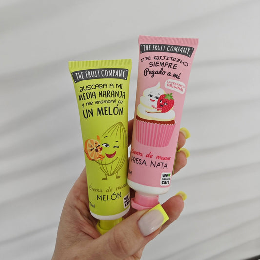 „The Fruit Company“ drėkinantis rankų kremas Braškė ir grietinėlė (50 ml)